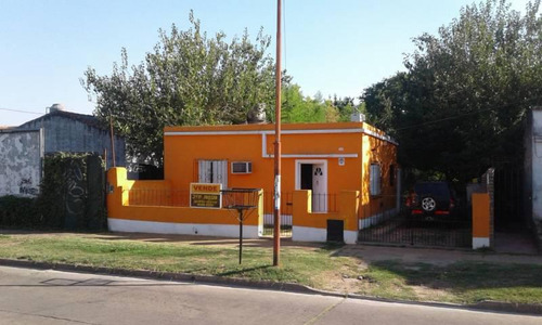 Casa A Reciclar Con Muy Buen Lote En Bella Vista