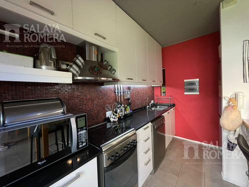 Venta- Duplex En Complejo -olivos 4 Ambientes Con Cochera Cubierta