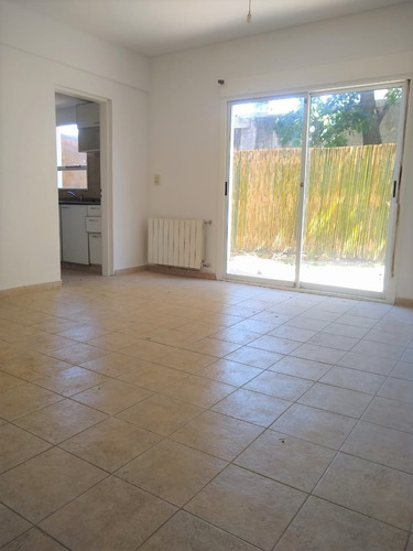 Nuevo Precio - Excelente Monoambiente C/patio En Venta En Pilar Centro