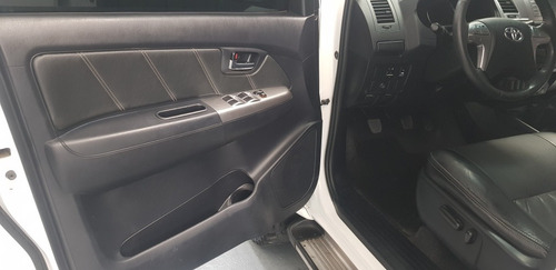 Toyota Hilux 3.0 Cd Srv Cuero 171cv 4x4 2014