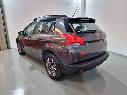 Peugeot 2008 1.6 Feline 5p