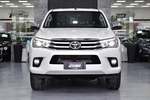 Imagen 2 de 16 de Toyota Hilux 2.8 Cd Srx 177cv 4x2 Aut - Car Cash