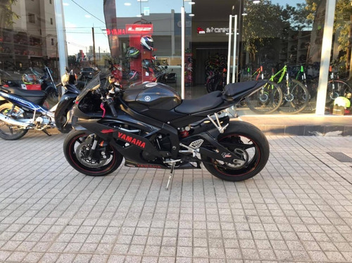 Yamaha R6