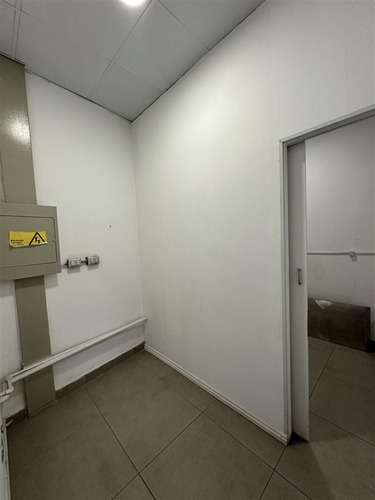 Local Comercial En Arriendo En Recoleta