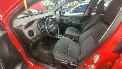 Toyota Yaris 5p Hatchback Premium L4/1.5 Aut