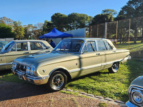Ford Falcon Deluxe 71