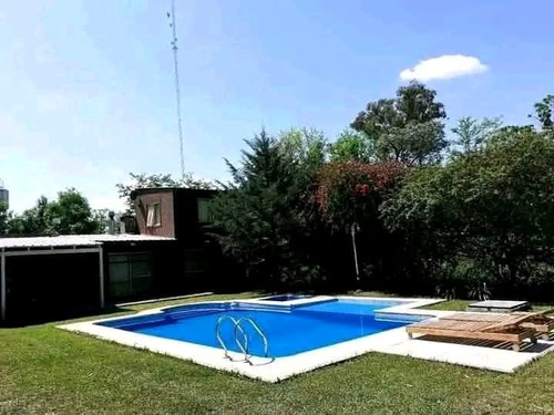 Vendo Casa Quinta Ubicada En Tomas Jofre - Mercedes Bs. As.