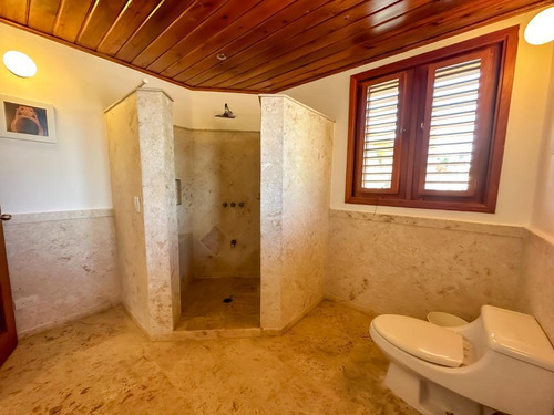 Bahia Chavon Villa En Venta