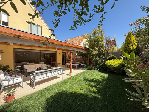 Casa Enaco En Venta De 4 Dorm. En Lo Barnechea