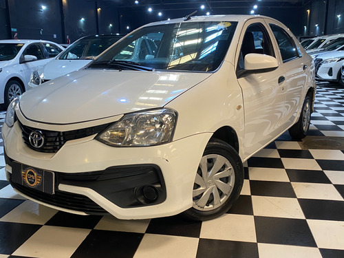 Toyota Etios 1.5 Sedan X