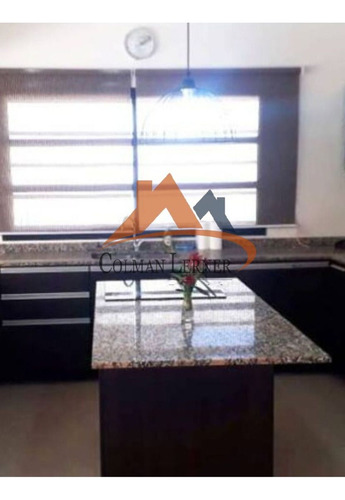Oportunidad Casa Quinta De Tres Dormitorios Y Dos Departamentos En Parque Gorriti