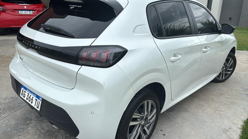 Peugeot 208 1.6 Feline Tiptronic