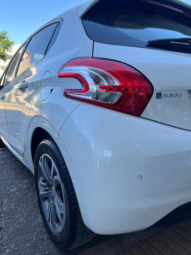 Imagen 11 de 15 de Peugeot 208 2016 1.6 Feline Pack Cuir