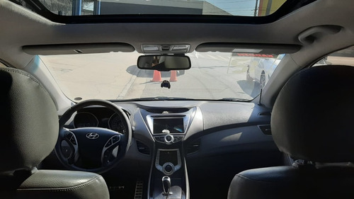 Hyundai Elantra 2012