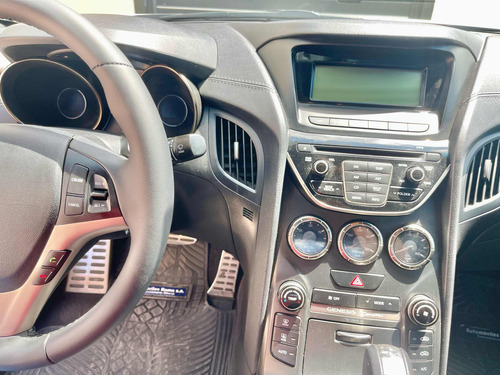 Hyundai Genesis 3.8 Coupe 300cv 8at