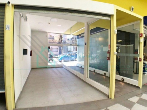 Imagen 12 de 28 de Montevideo - Locales Comerciales En Paseo De Compras Reus