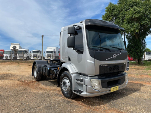 Volvo Vm 330 Toco 4x2t Cavalinho Caminhao Trator
