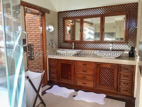 Imagen 18 de 30 de Mayerling Gonzalez Bm Vende Casa La Lagunita Country Club Mls #23-5183