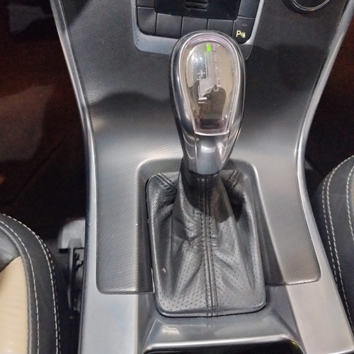Volvo XC60 2.0 T5 R DESIGN TURBO GASOLINA 4P AUTOMÁTICO