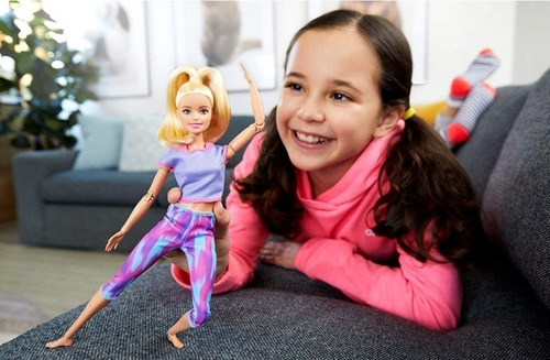 Imagem 8 de 10 de Barbie Feita Para Mexer Loira Articulada 2021 Ms Sj