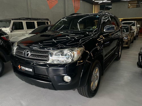 Toyota Hilux SW4 SRV D4-D 4x4 3.0 TDI Dies. Aut