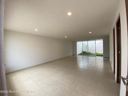 Casa En Venta En San Salvador Tizatlalli Metepec Gis 24-1102