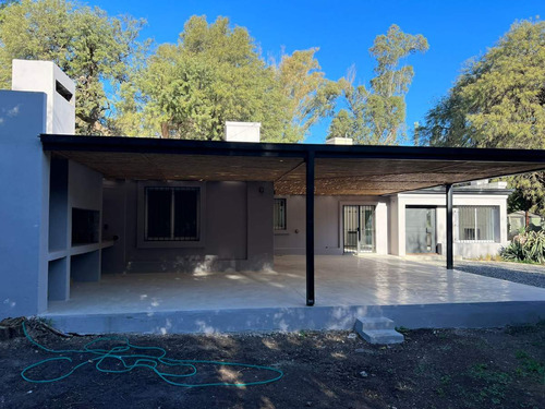 Venta Casa 3 Dormitorios Excelente Ubicación (frente Canchas De Tenis Golf Club Villa Allende) Reciclada A Nueva