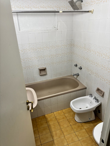 Departamento De Dos Ambientes En Caballito