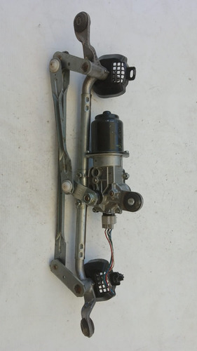 Motor De Brazos Limpiadores Dodge Attitude 2023. (Usado)