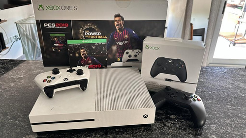 Microsoft Xbox One S 1tb Pro Evolution Soccer 2020  Blanco