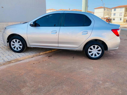 Imagem 2 de 6 de Renault Logan 2016 1.0 16v Authentique Hi-flex 4p