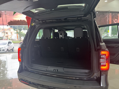 Ford Expedition Stealth Performance 2024