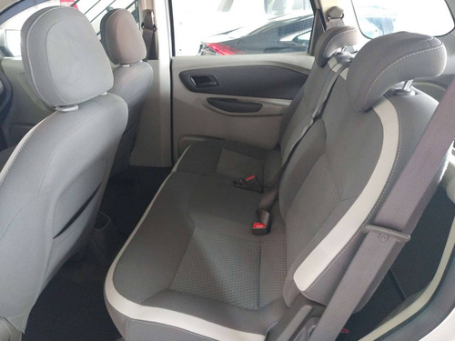 Imagem 12 de 15 de Chevrolet Spin 1.8 Lt 8v Flex 4p Automático