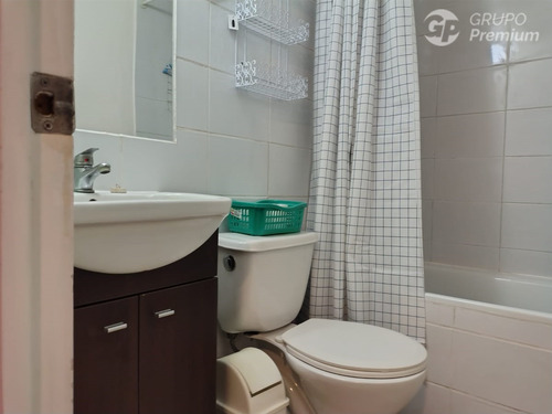 Departamento Amoblado 220.000. Metro Las Rejas