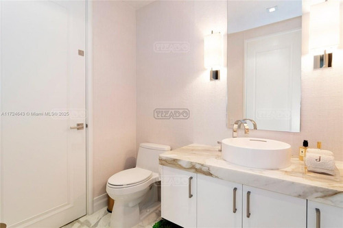 Departamento En Venta En Sunny Isles, Miami, Florida