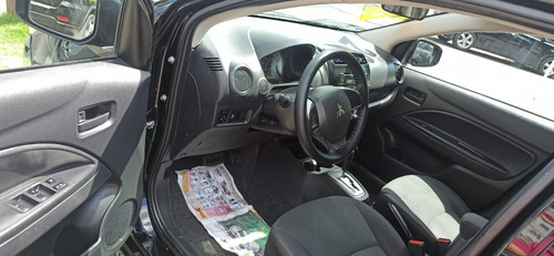 Imagen 6 de 8 de Mitsubishi Mirage 2017 Negro
