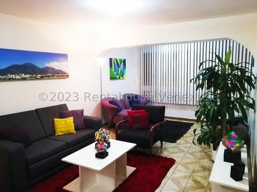Apartamento En Venta En La Urbina                       23-27464