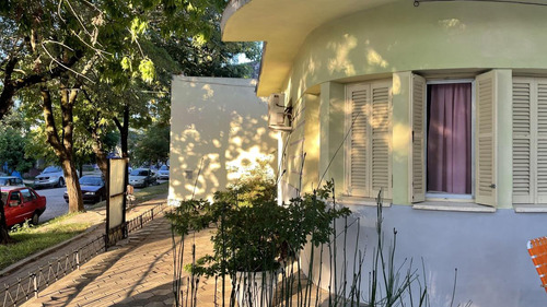 Casa Con Depto Y Local En Zona Centro De Colón