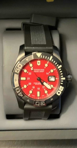Victorinox Swiss Army Dive Master 500 - 249056 Rojo, Usado