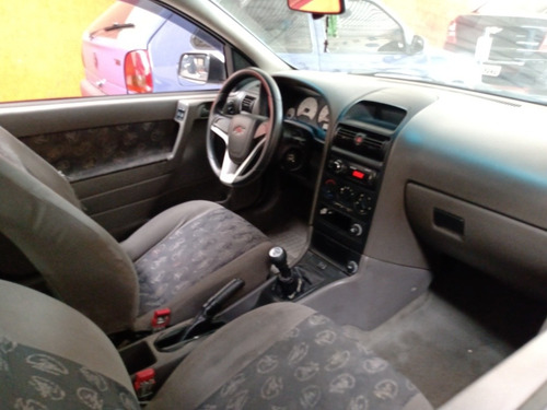 Imagem 9 de 10 de Chevrolet Astra 2002 2.0 8v Sunny 3p