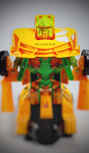 Auto Transformers Convertible C/ Luces Y Sonidos A Pilas Transformers Amarillo