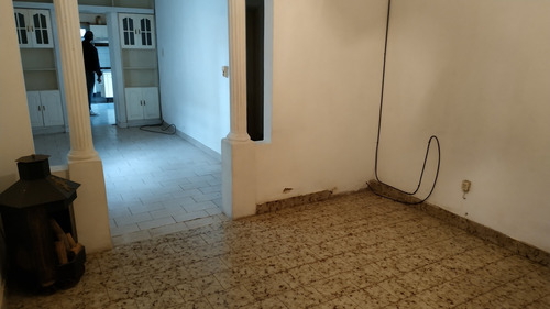 Casa 3 Ambientes Con Fondo Libre - Nuevo Wp De Contacto 1137868438!!