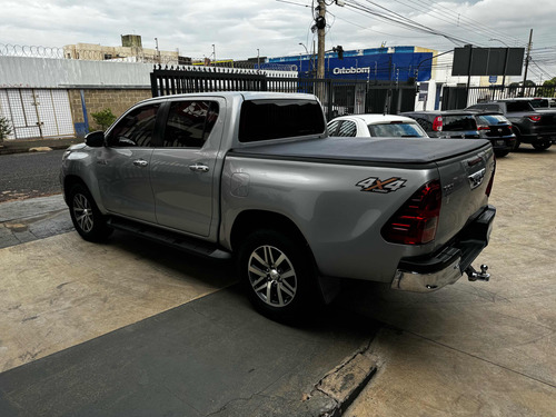 Toyota Hilux 2.8 Tdi Srv Cab. Dupla 4x4 Aut. 4p