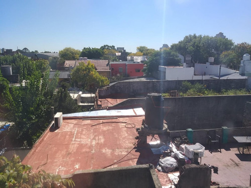Imagen 20 de 28 de Edificio De Tres Pìsos Con Desarrollo Industrial