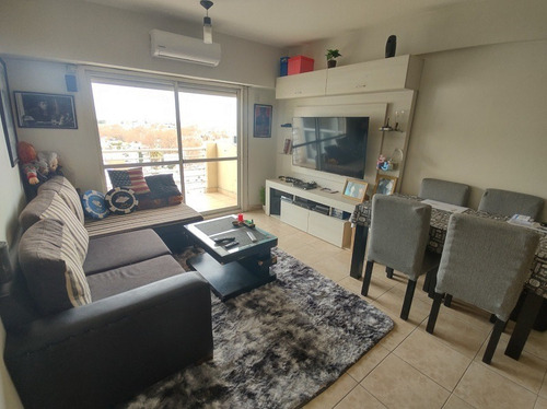 Imagen 2 de 15 de Excelente 2 Amb Piso Alto Con Vista Panorámica - Av. Directorio 2200