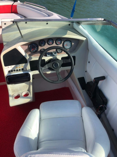 Lancha Ventura 23 Motor Johnson