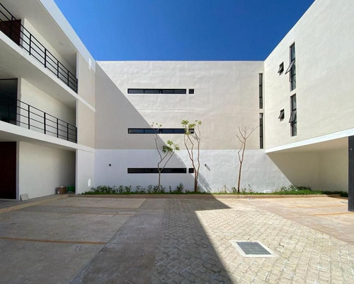 Departamento Amueblado De 1 Recámara En 1° Piso En Zebrina, Temozón Norte