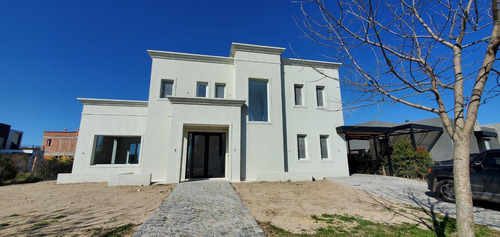 Casa En Venta En Barrio El Canton - Golf, Escobar