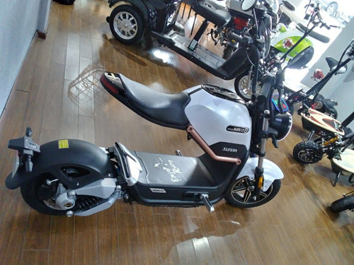 Imagen 8 de 19 de Moto Eléctrica Sunra Miku Max Litio Stock 295 Km No Zanella