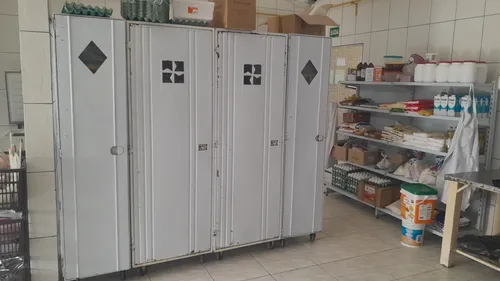 Prédio Comercial Com Padaria E 2 Casa A Venda